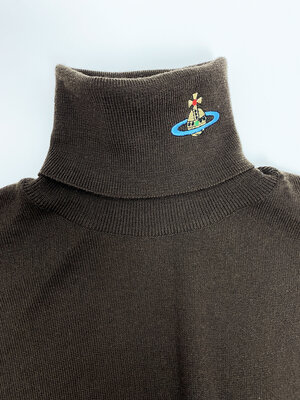 Vivienne Westwood 90s orb logo sweater — JAMES VELORIA Vivienne Westwood 90s orb logo sweater — JAMES VELORIA